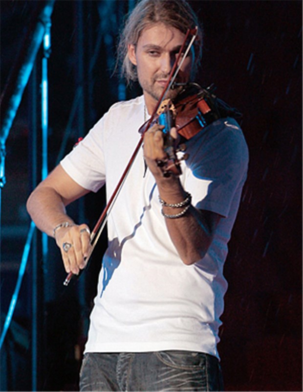 Stargeiger David Garrett kämpft gegen Armut Stargeiger David Garrett: Hier beim Auftritt auf dem Wiener Opernball.
