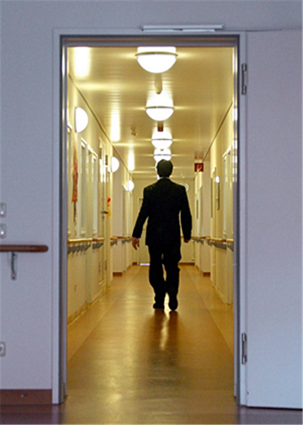 IV-Vertrag zur Schizophrenie in der Kritik Stationäre Psychiatrien: Das IV-Modell in Niedersachsen soll auch Kliniken einbeziehen.