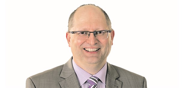 "Wichtig ist, Bewusstsein zu wecken!" Stefan Düll ist stellvertretender Vorsitzender des Deutschen Philologenverbandes.