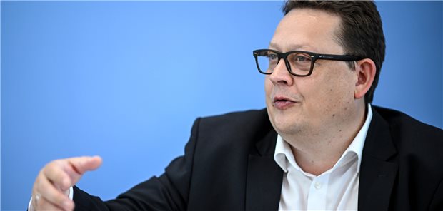 Patientenbeauftragter fordert Rettungsschirm für medizinische Einrichtungen wegen Energiekosten Stefan Schwartze, Patientenbeauftragter der Bundesregierung, will verhindern, dass medizinische Einrichtungen durch die erhöhten Energiepreise in Schieflage geraten.