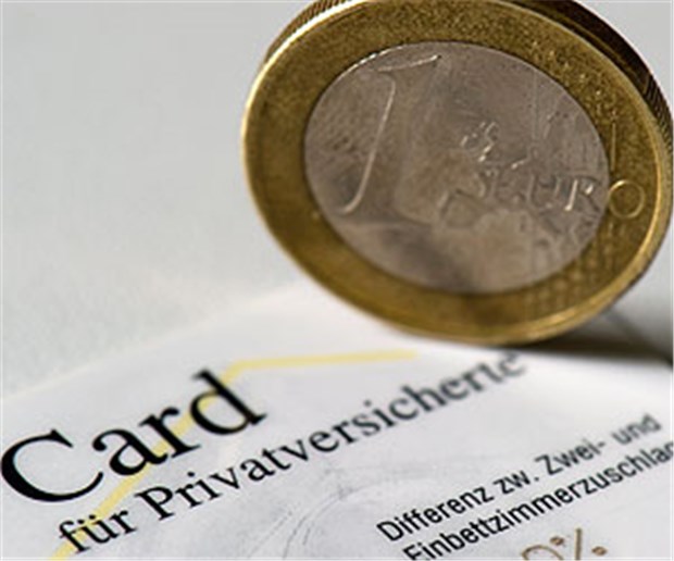 Mehr Rechte auch für Privatversicherte Steht eine teure Behandlung an, sollen Privatversicherte künftig das PKV-Unternehmen auffordern können, die Kostenübernahme vorab zu bestätigen.