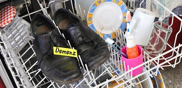 Frühwarnsystem für Alzheimer Steigt die Zahl der Demenzpatienten doch nicht so stark wie lange befürchtet. Wissenschaftler gehen davon aus.