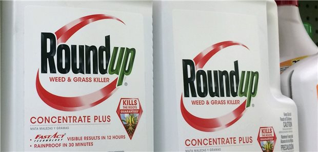 Streit um Glyphosat zieht sich in den USA weiter hin Stein des Anstoßes und nachhaltiger Erschütterung der Bayer-Aktie: Das Total-Herbizid RoundupTextbaustein: tmaus dem Erbe des 2018 übernommenen Agrarchemiekonzerns Monsanto.