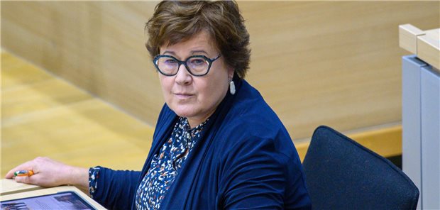 Sachsen-Anhalt: Gutachter empfehlen stärkere Spezialisierung von Kliniken Stellte am Dienstag das Krankenhausgutachten vor: Sachsen-Anhalts Gesundheitsministerin Petra Grimm-Benne. (Archivbild)