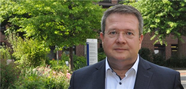 Klinikum in Rendsburg-Eckernförde muss rund 100 Millionen Euro investieren Stellte drei Szenarien für die Sanierung der imland Kliniken vor: Geschäftsführer Markus Funk.