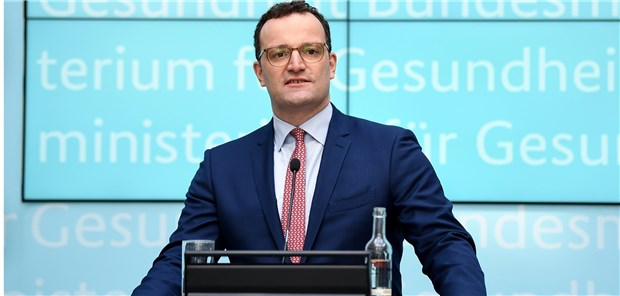 Drei Gesetze auf einen Streich Stellte sich nach der Kabinettssitzung in seinem Ministerium den Fragen der Presse: Jens Spahn. Pedersen/dpa
