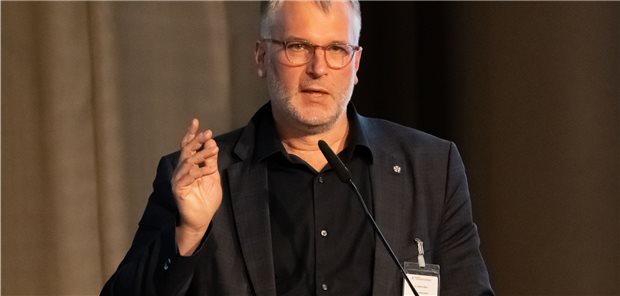 Stellte zusammen mit Dr. Kristina Spöhrer das Konzeptpapier Digitalisierung der hausärztlichen Versorgung bei der Frühjahrstagung vor: Dr. Markus Beier, 1. Stellvertretender Vorsitzender des Deutschen Hausärzteverbands.