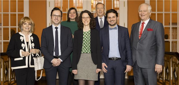 Dr. Martini-Preis an drei UKE-Forscher verliehen Stifterin Eva-Maria Greve, Preisträger Dr. Nico Gagelmann, Wissenschaftssenatorin Katharina Fegebank, Preisträgerin Dr. Britta Zecher, Prof. Dr. Ansgar W. Lohse (UKE), Preisträger Dr. Joseph Tintelnot, Stifter Wolfgang Peter Greve (von links)