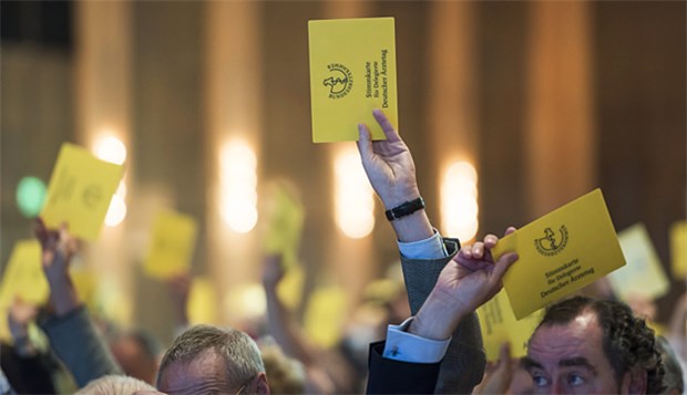 Der Arzt soll Lotse werden Stimmen für den Arzt als Präventionslotsen: Delegierte beim Ärztetag in Düsseldorf.