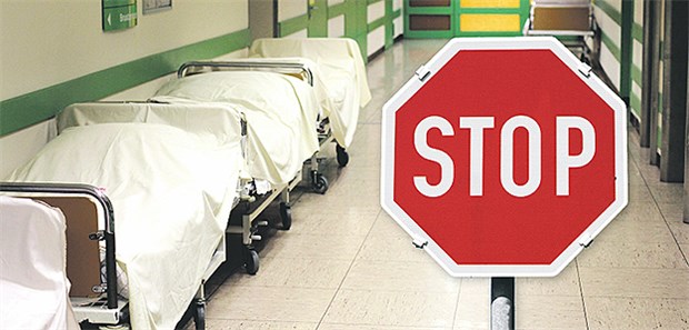 Stopp, es wird gefährlich! Viele Kliniken in Deutschland droht eine Insolvenz.