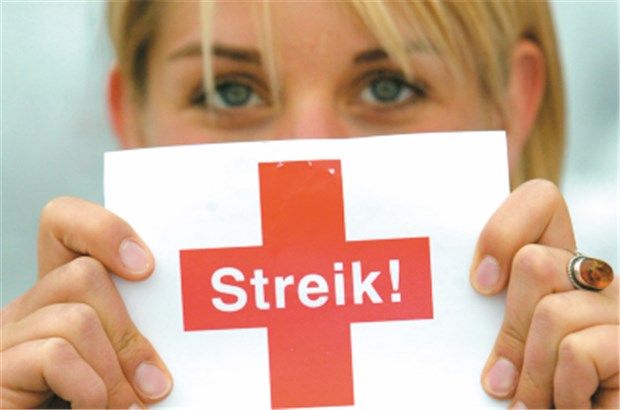 Der Marburger Bund bleibt ganz klar auf Streikkurs Streik in Kliniken: Sind solche Bilder bald wieder aktuell? © dpa