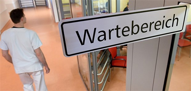 Versorgung mit KVen nicht mehr sicher Streit um Notfallversorgung zwischen DKG und KBV.