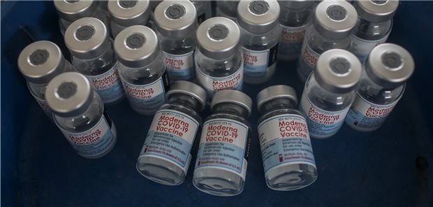 Streit um „Verwurf“: Millionen von Corona-Impfstoff-Dosen stehen vor dem Verfall. (Symbolbild)