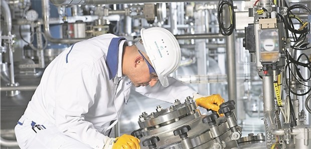 Hormon aus Milliarden Bakterien Streng überwacht: Die Insulinproduktion bei Sanofi