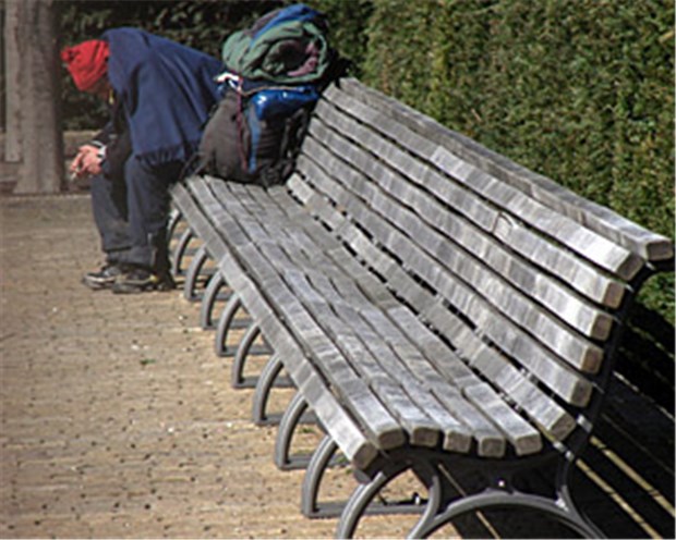 Drogensüchtig und alt - wie soll das Leben weitergehen? Suchtkrank im Alter und obendrein obdachlos? In NRW wollen Experten jetzt herausfinden, welche Angebote wirklich helfen.