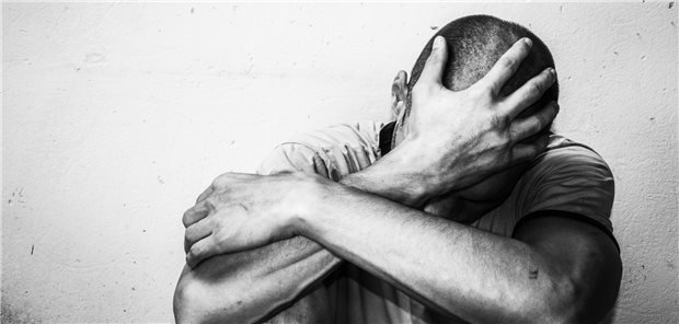 Suizidwunsch: Steckt eine psychische Erkrankung dahinter? (Symbolbild mit Fotomodell)
