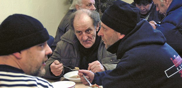 Ungleichheit belastet das System Suppenküche in Berlin: Sozial benachteiligte Menschen sterben früher.