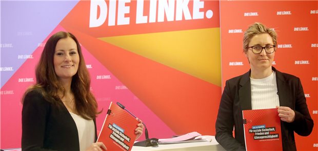 Die Linke will 200.000 Pflegekräfte mobilisieren Susanne Hennig-Wellsow (r.) und Janine Wissler, beide Vorsitzende der Linken, stellten am Montag auf einer Pressekonferenz einen Entwurf des Wahlprogramms der Linken zur Bundestagswahlvor.