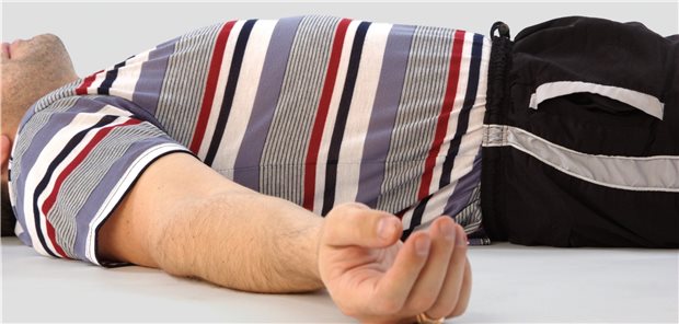 Synkope: Bei Long COVID-Patienten gibt es häufiger Fälle von orthostatischer Intoleranz oder posturalen orthostatischen Tachykardie-Syndromen. Aber auch während der Akuterkrankung sind solche Komplikationen offenbar nicht auszuschließen.