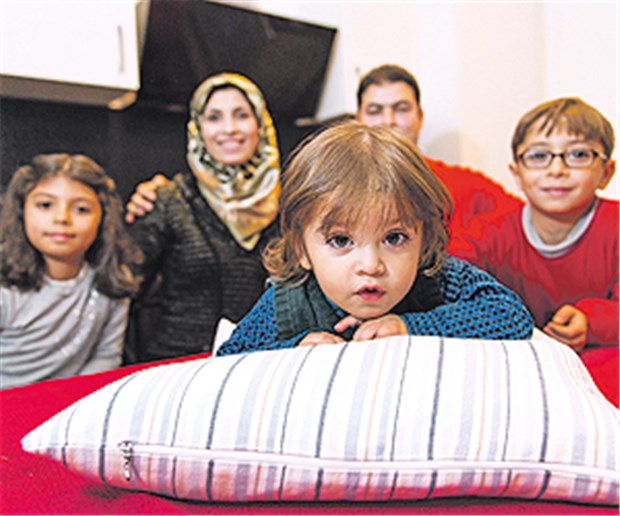 Stufenplan für Flüchtlingskinder Syrische Flüchtlingsfamilie mit drei Kindern. Vor allem die Kleinen sind häufig traumatisiert.