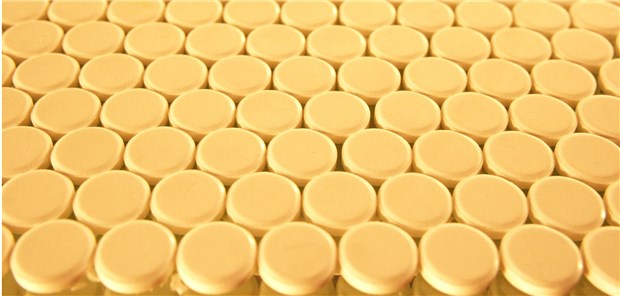 Neues Anti-Fälschungssystem soll Arzneimittel sicherer machen Tabletten – ein lukrativer Markt, auch für Kriminelle. Geschätzte 10 Milliarden Euro beträgt der Umsatzverlust für die EU-Pharmaindustrie jährlich durch Arzneimittelfälschungen.