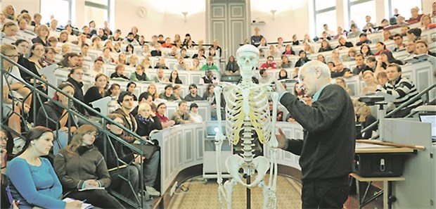 Tabletteneinnahme: ART-Medikamente sind deutlich verträglicher geworden.