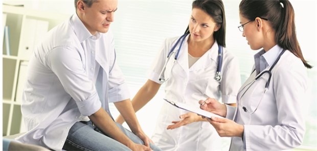 Tätigkeit in der Praxis? Jungen Ärzten erleichtert die Anstellung den Einstieg in die ambulante Versorgung.