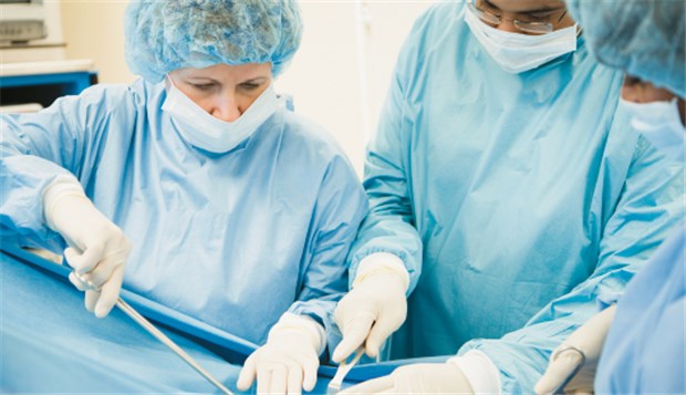 Ärzte rufen zu offenem Umgang mit Fehlern auf Tatort Operationssaal: Experten sprechen von bis zu 17 000 Todesfällen wegen falscher Behandlung in Kliniken. © photos.com