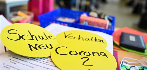 Virologen für Maskenpflicht im Unterricht Verhaltensregeln für die Schule während der Corona-Krise