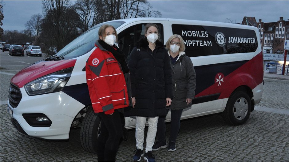 „Team Lübeck eins“ ist startklar: Krankenschwester Stephanie Lewe, Ärztin Anna-S...