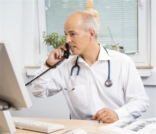 Intensive telemedizinische Betreuung bessert alle Parameter Telefonische Beratung ergänzt das persönliche Gespräch. © fotolia.de