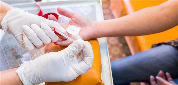 Blutabnahme zum Test auf HIV