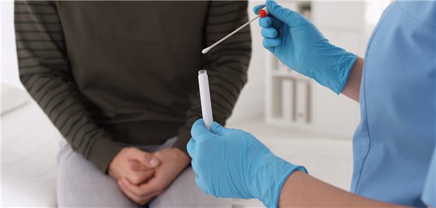 Test auf sexuell übertragbare Krankheiten: Durch eine einmalige Antibiotikagabe nach dem ungeschützten Geschlechtsverkehr, kann das Risiko einer Ansteckung wohl verringert werden.