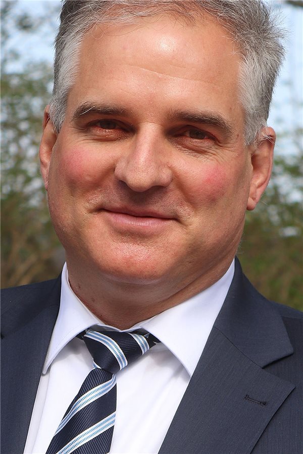 Ewald rückt im Herbst an die Spitze des InnKlinikums Thomas Ewald wird neuer Vorstandsvorsitzende des InnKlinikums.