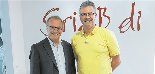 Thomas Gehring (Grüne) besucht Hausarzt Dr. Boris Ott – beide haben viele Ideen zur Sicherung der Versorgung.