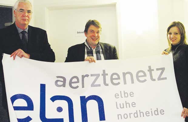 Ärztenetz "elan": "Einzelkampf war gestern - Netzwerk ist heute" Thomas Hesse (links) und Jana Wiegel vom Cura Seniorenheim Winsen (mit elan-Koordinator Dr. Stefan Bruns) sehen das Ärztenetz positiv.