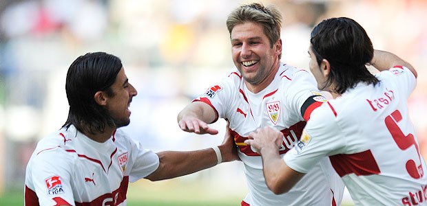 Thomas Hitzlsperger (M.) wurde 2007 mit dem VfB Stuttgart Deutscher Meister.