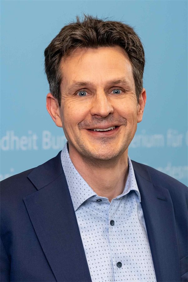 Zugangswege zur Versorgung? „Das hängt von den medizinischen Bedürfnissen ab“ Thomas Renner, Leiter der Unterabteilung „Digitalisierung und Innovation“ im Bundesgesundheitsministerium