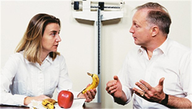 Familie soll Kampf gegen Herzinsuffizienz unterstützen Tipps zum Ernährungsverhalten sind ein Schwerpunkt des AOK-Programms "Herz plus".