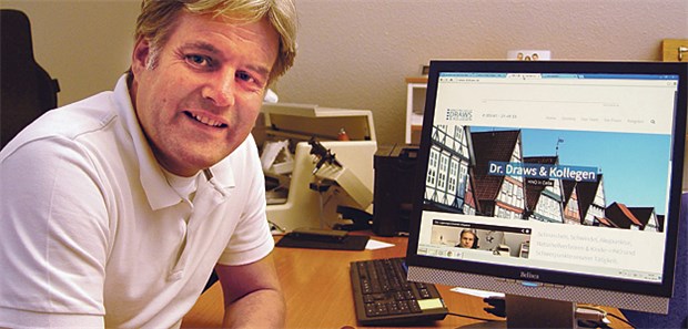 Topfit im Umgang mit neuen Medien: Die Video-Clips von Dr. Joachim Draws drehen sich um die alltäglichen Gesundheitsprobleme seiner Fachrichtung und erfreuen sich bei der Netzgemeinde wachsender Beliebtheit.