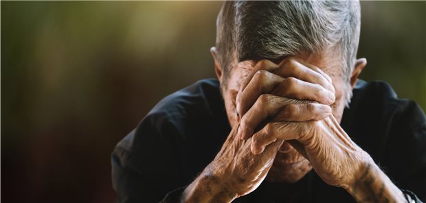 Traurig und mutlos: Viele ehemalige COVID-19-Patienten leiden an Depressionen und Angststörungen.