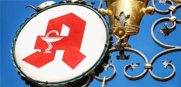 Apothekensterben geht weiter Trend zur Komprimierung: Es gibt in Deutschland immer weniger Apotheken, die aber immer mehr Beschäftigte haben.