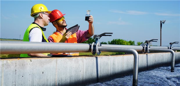 Trinkwasserqualität? Künftig müssen Kläranlagen auch Mikroschadstoffe aus dem Wasser filtern. Bezahlen sollen das Kosmetik- und Arzneimittelhersteller, deren Produkte solche Rückstände verursachen.