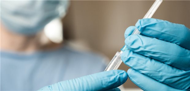 Die Autorinnen und Autoren resümieren, dass trotz der potenziellen Implikationen ihrer Studienergebnisse für aktuelle klinische Praktiken der langfristige Erfolg der Anti-VEGF-Therapie bei der Behandlung von diabetischen Augenerkrankungen davon abhänge, wie Patienten die vereinbarten Praxisbesuche und Behandlungen einhalten.