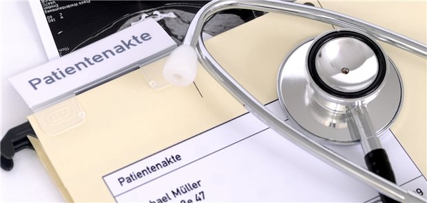 Mainzer TK-Chef: Ohne Opt-out wird das nichts mit der ePA! Trotz des Digitalisierungshypes in Deutschland sind analoge Patientenakten in vielen Praxen noch Alltag.