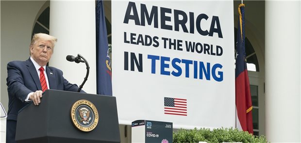 Bis zu 27 Millionen US-Amerikaner könnten Krankenversicherung verlieren US-Präsident Donald Trump lobt seine Politik in der Corona-Pandemie mit Verweis auf die vielen Tests. Unterdessen verlieren in der Wirtschaftskrise Millionen US-Amerikaner ihre Krankenversicherung.