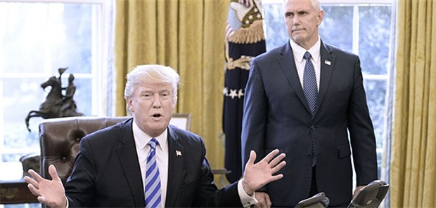 Trump stützt neuen Vorschlag US-Präsident Donald Trump setzt weiter darauf, Obamacare los zu werden und unterstützt nun einen neuen Vorschlag zweier Senatoren für eine Gesundheitsreform.