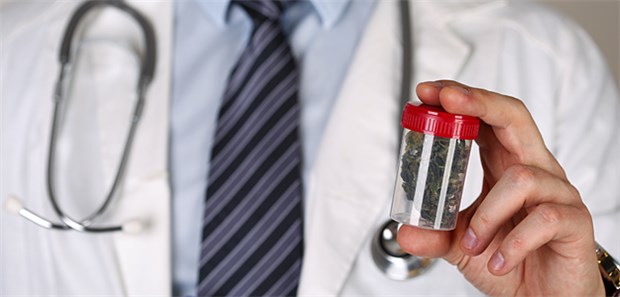 Cannabis auf Rezept – Ärzte begrüßen Auftakt Über 1000 Patienten verschrieben Ärzte bisher medizinisches Cannabis per Sondergenehmigung.