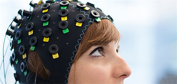 Endlich wieder sagen, was man will Über eine spezielle Kopfhaube lassen sich die Hirnaktivitäten messen und interpretieren.