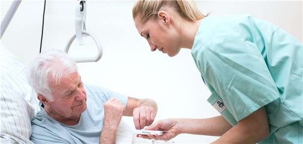 Klinik stellt Betten zur Kurzzeitpflege zur Verfügung Übergang von der Klinik ins häusliche Umfeld: In NRW soll über ein neues Versorgungsmodell die Kurzzeitpflege gewährleistet werden.
